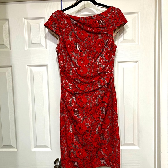 KAY UNGER RED FLORAL LACE ILLUSION RUCHED COCKTAIL DRESS - Picture 2 of 13